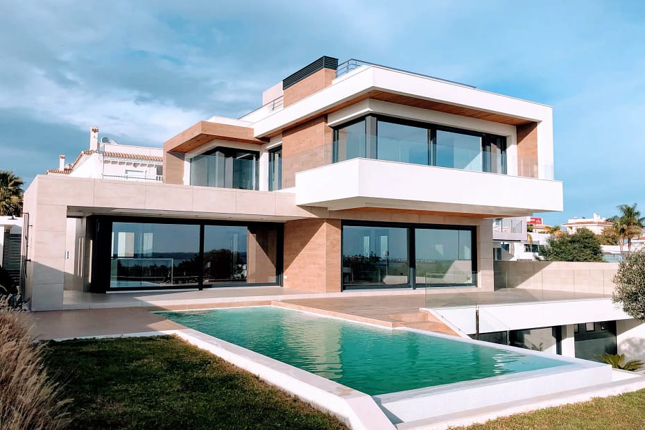 5 Things New Buyers Should Consider Before Buying A House